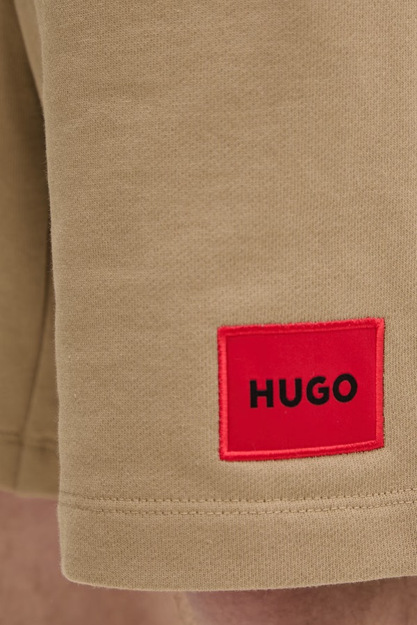 Трикотажні шорти чоловічі бавовняні HUGO Diz222 колір бежевий фото 4