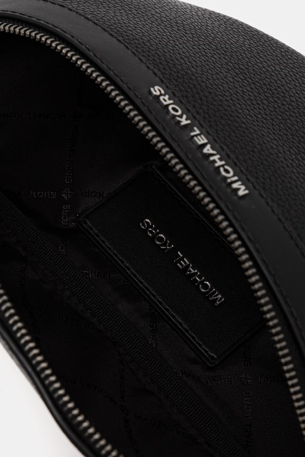 Шкіряна сумка на пояс Michael Kors колір чорний фото 4