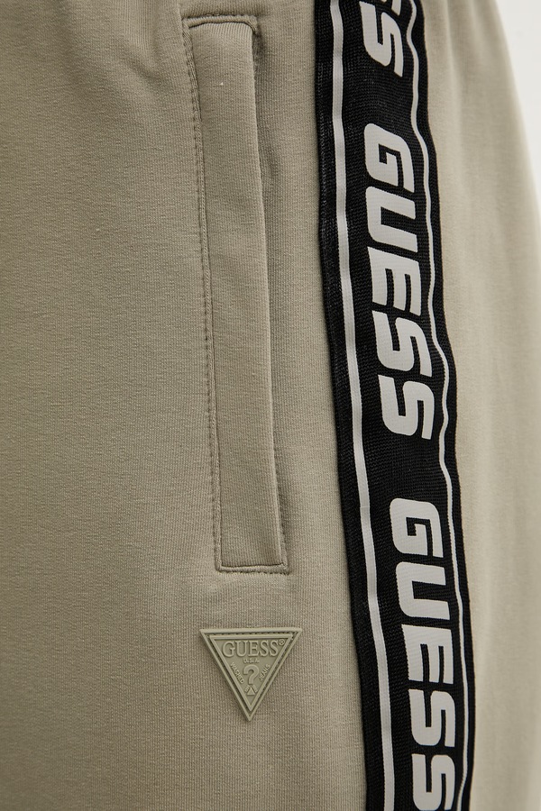 Шорти Guess колір бежевий фото 4