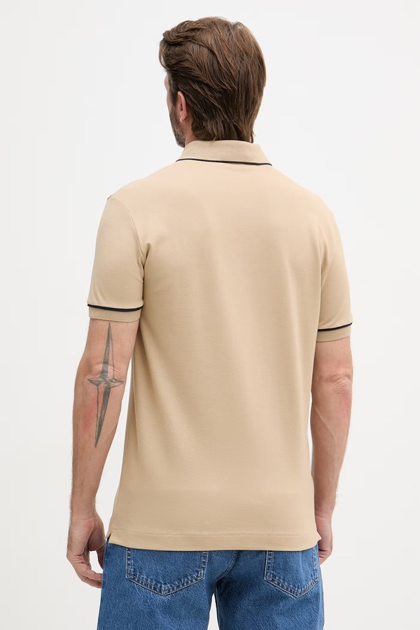 Поло чоловіче бавовняне з еластаном Lacoste колір бежевий фото 2
