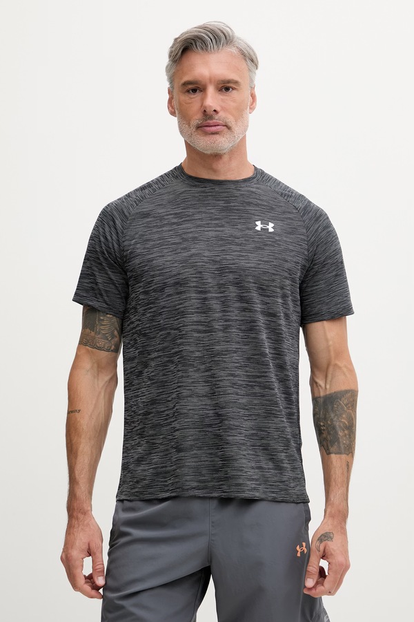 Футболка для тренувань чоловіча Under Armour Tech Textured колір чорний