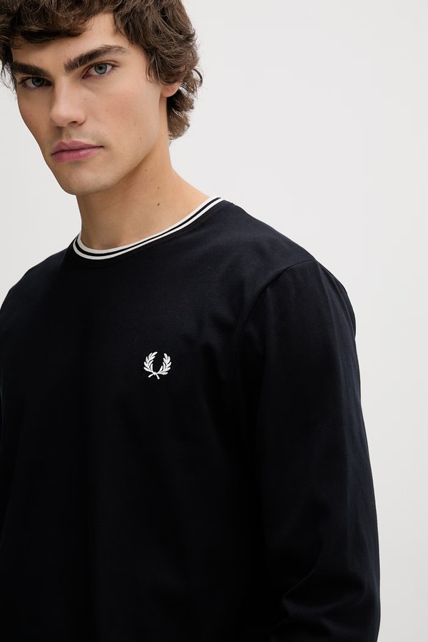 Бавовняний лонгслів Fred Perry колір синій фото 4