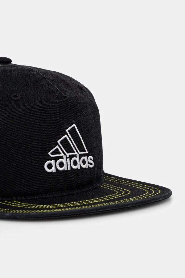 Хлопковая бейсболка adidas Originals цвет черный