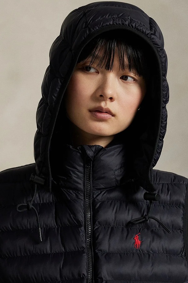 Безрукавка з капюшоном жіноча Polo Ralph Lauren колір чорний фото 4
