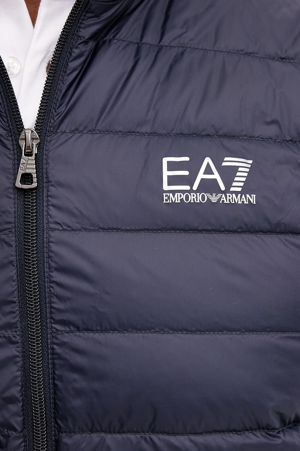 Пухова безрукавка EA7 Emporio Armani колір синій фото 4
