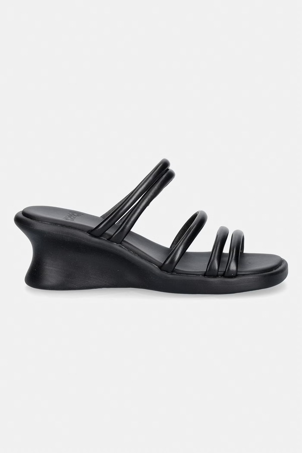 Шльопанці на танкетці жіночі шкіряні Camper Louise Sandal колір чорний
