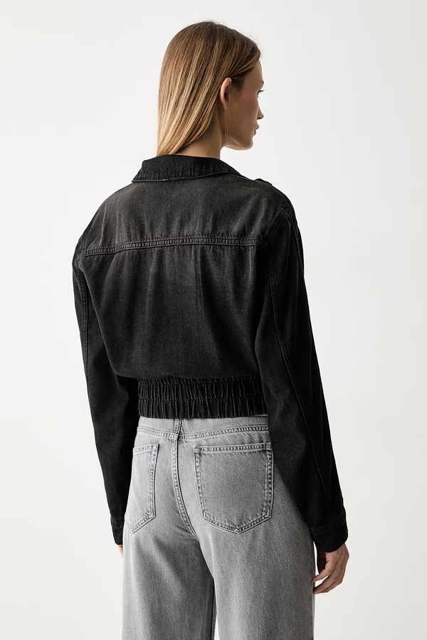 Джинсова куртка жіноча бавовняна adidas Originals P ESS DENIM TT колір чорний фото 2