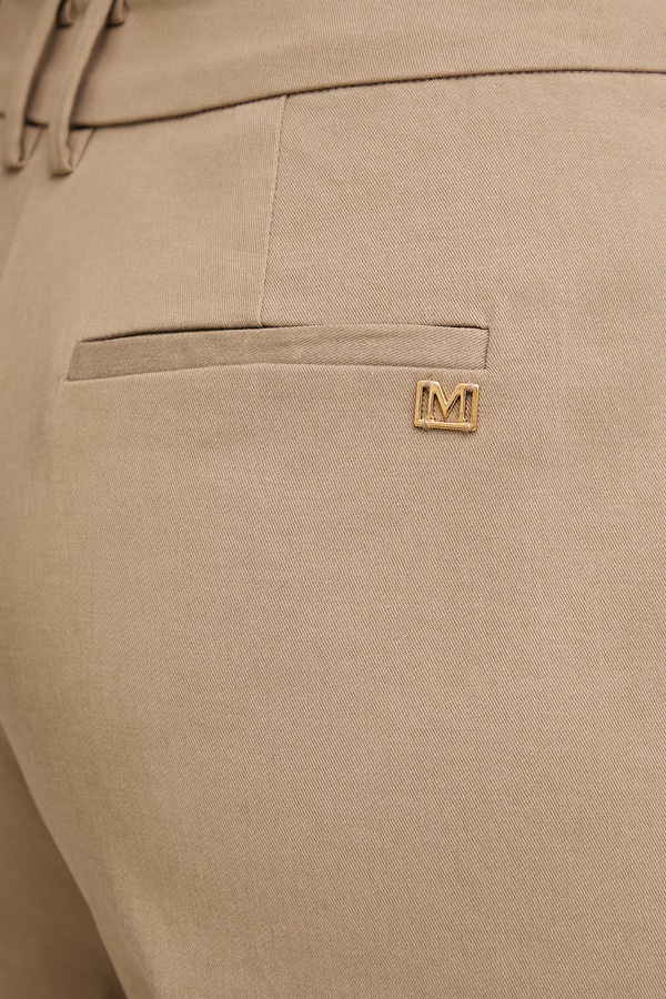 Штани регулярні жіночі з ліоцелем Marciano by Guess DONA колір бежевий фото 4