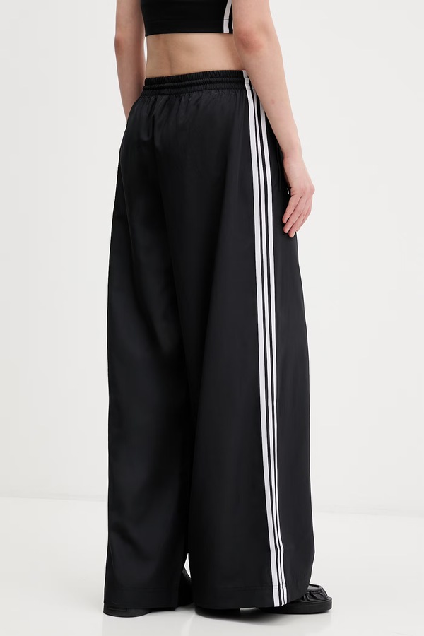 Спортивні штани жіночі adidas Originals Firebird колір чорний фото 2