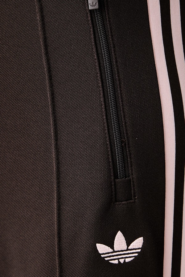 Спортивні штани жіночі adidas Originals Classic колір коричневий фото 4