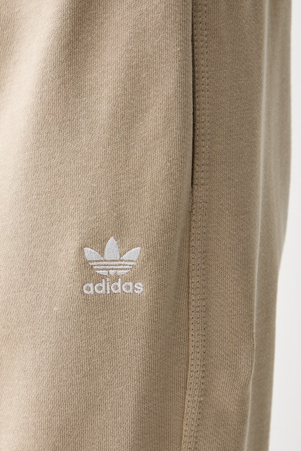 Спортивні штани жіночі бавовняні adidas Originals колір бежевий фото 4
