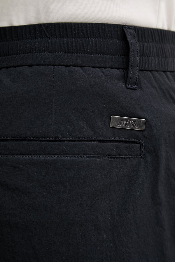 Шорти чоловічі Armani Exchange колір темно-синій фото 4