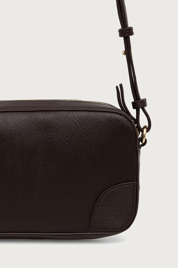 Сумка крос-боді жіноча зі штучної шкіри Armani Exchange колір коричневий фото 2