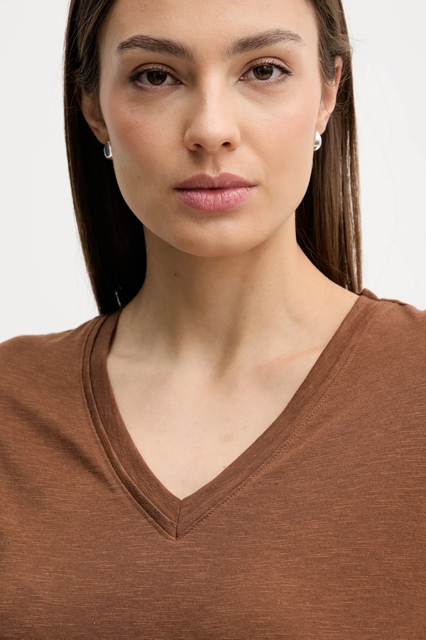 Футболка basic жіноча з модалем Sisley колір коричневий фото 4