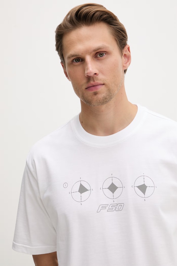 Футболка оверсайз чоловіча бавовняна adidas Originals колір білий фото 4