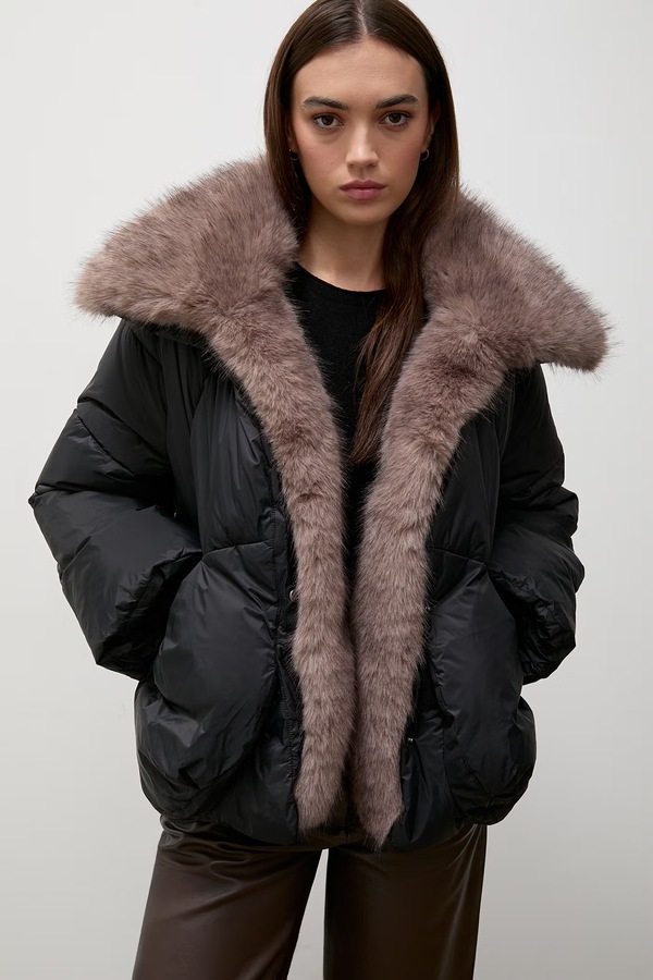 Коротка куртка жіноча Answear.LAB колір чорний фото 3