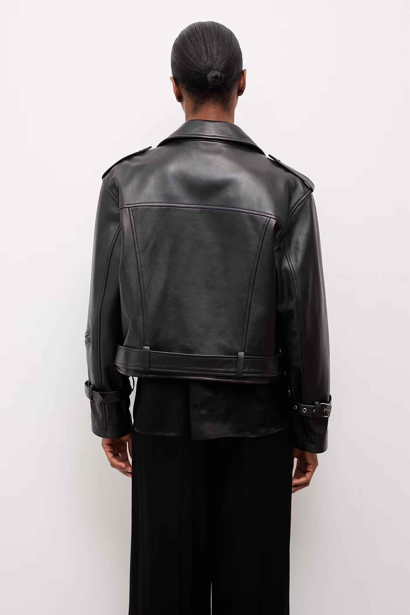 Шкіряна куртка-косуха Answear.LAB SURI колір чорний фото 4