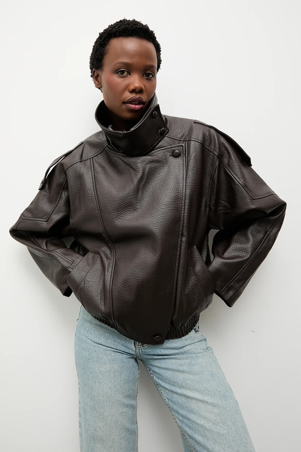 Куртка oversize жіноча з імітації шкіри Answear.LAB колір коричневий фото 4