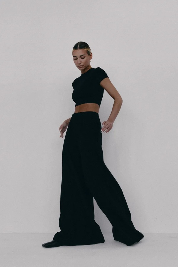 Штани wide leg жіночі Muuv. JOIA колір чорний фото 2