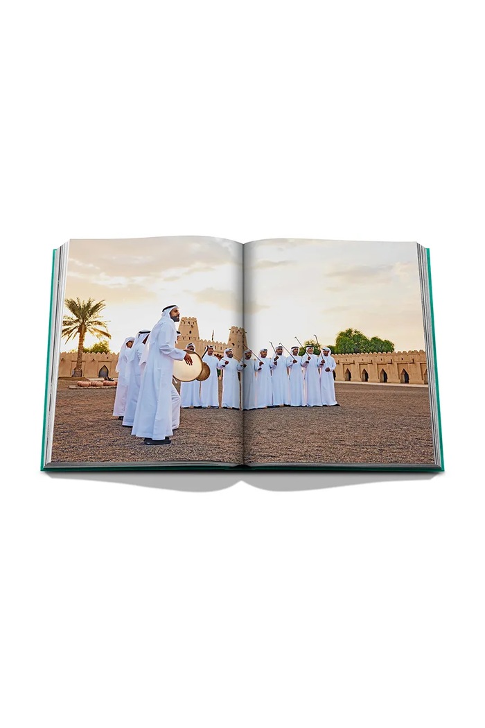 Assouline carte Abu Dhabi Bright, Myrna Ayad, English 9781649804440