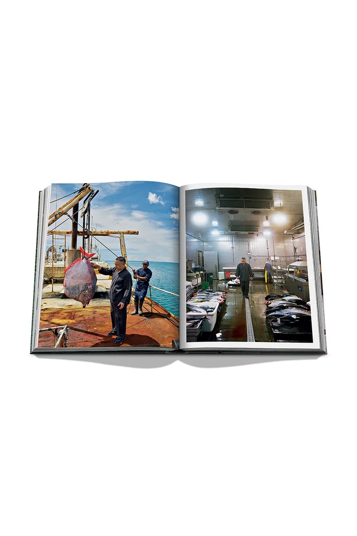 Assouline książka fotograficzna Sushi Shokunin : Japan's Culinary Masters, Andrea Fazzari 9781614289395