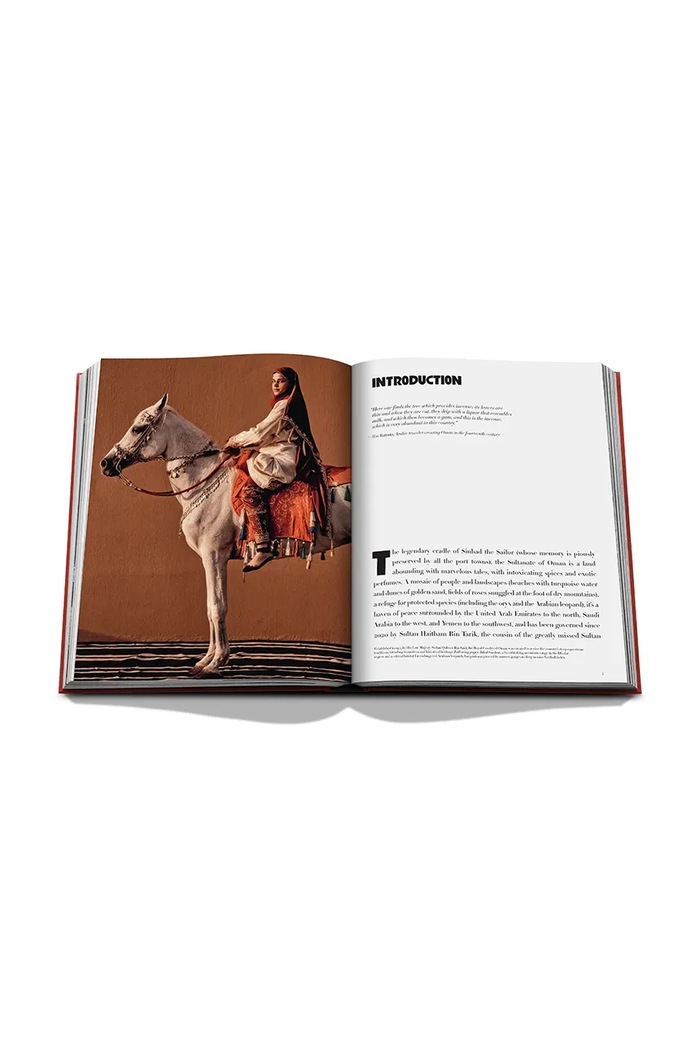Assouline książka fotograficzna Oman Odyssey, Bérénice Geoffroy-Schneite bordowy 9781649805867