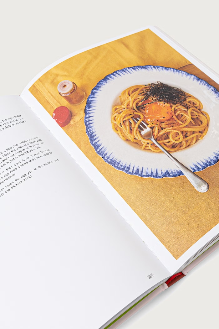 Lifestyle Książka kucharska Japan Easy Kitchen, Tim Anderson HG1311 różowy