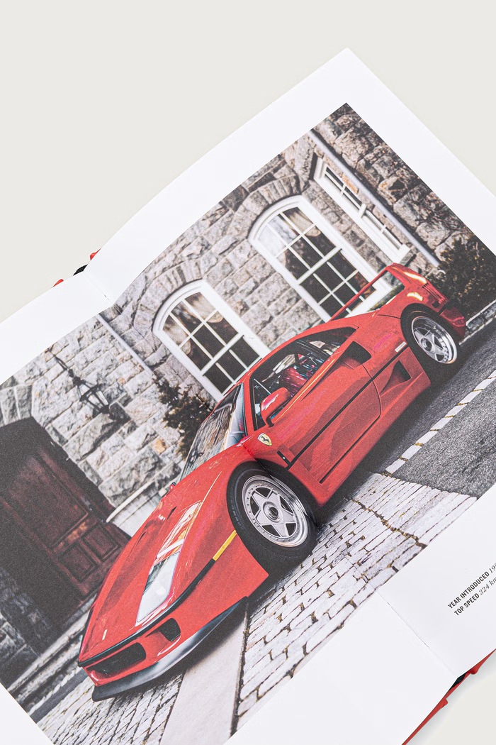 Lifestyle Książka The Essence of Ferrari HS1019 czerwony