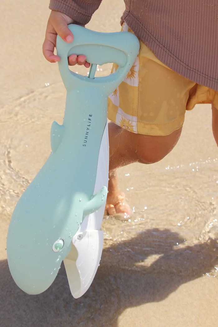 Hračka do piesku SunnyLife Whale Green S51SCLBL tyrkysová