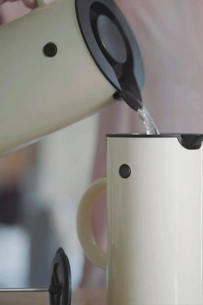 Stelton čajník elektrický z plastu 1,5 l 890.8