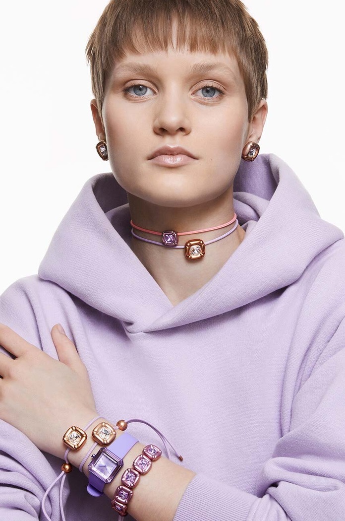 Гривна Swarovski DULCIS 5613731 виолетов