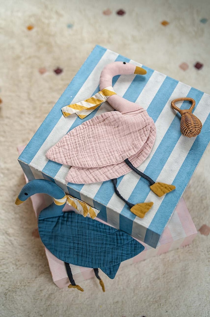 Dětská plyšová hračka La Millou DouDou Swan POWDER PINK La Millou 144230.Przytulanka.DouD růžová