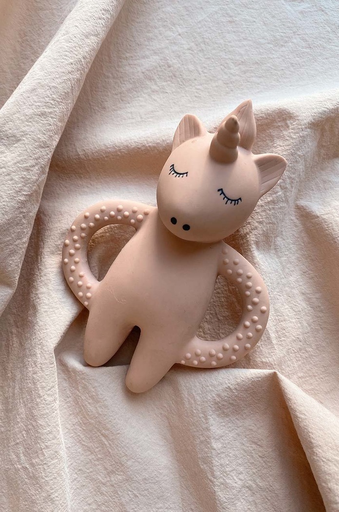 Detské hryzátko Konges Sløjd TEETH SOOTHER UNICORN béžová KS1222