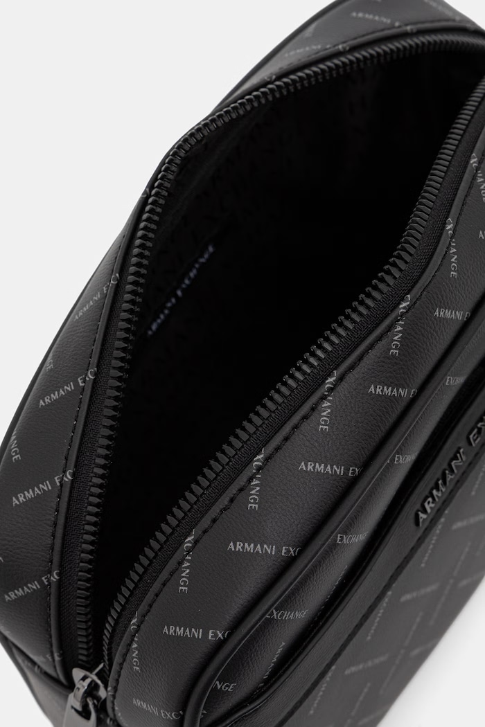 Armani Exchange kozmetička torbica za muškarce crna XM002600.AF22654.NOS