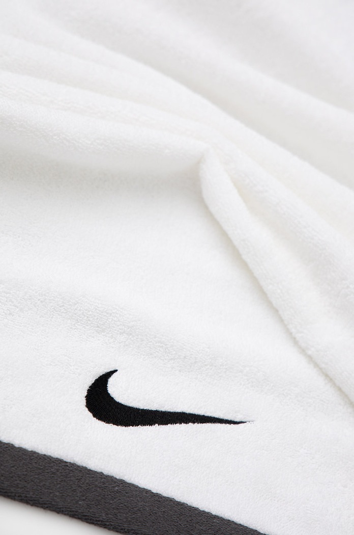 Nike Ręcznik N.ET.17.101 biały AA00