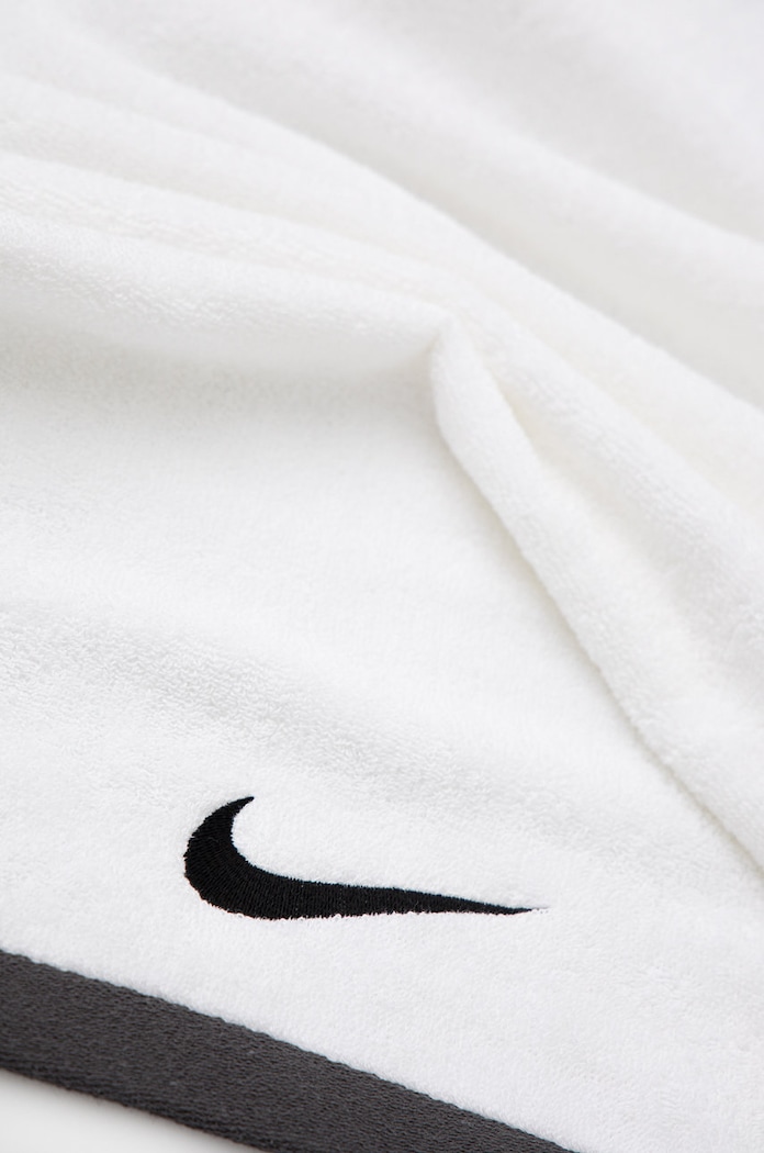 Nike Ręcznik N.ET.17.101 biały AA00