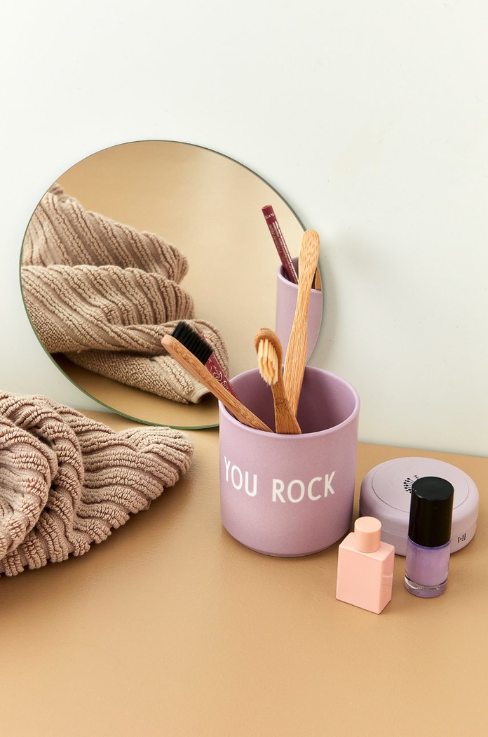 Design Letters cană Favourite 250 ml 10101002LAVENUROCK violet AA00