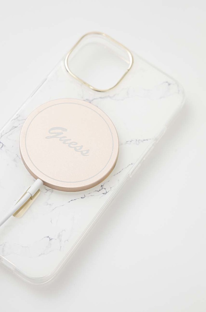 Guess Etui na telefon i ładowarka iPhone 14 6,1" GUBPP14SHMEACSH biały AA00