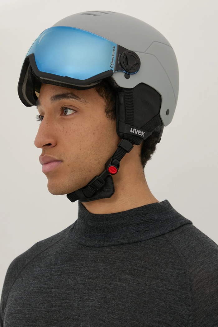 Lyžařská přilba Uvex Wanted Visor 56.6.262