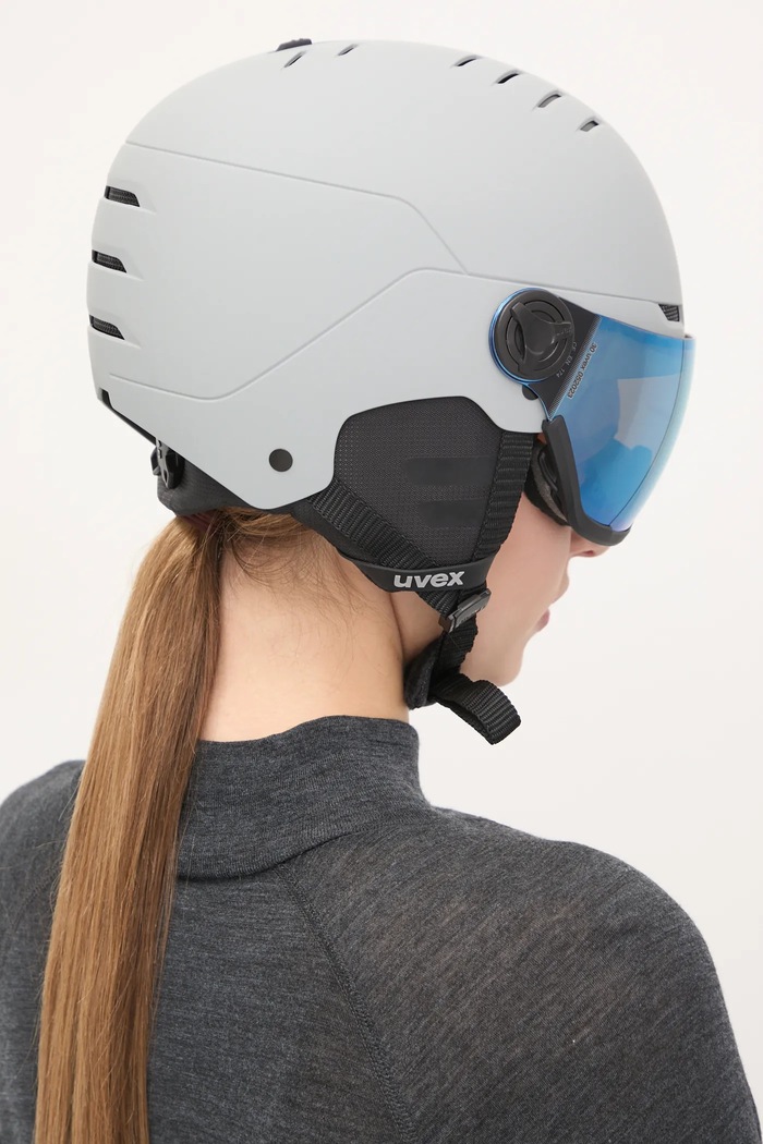 Lyžařská přilba Uvex Wanted Visor 56.6.262