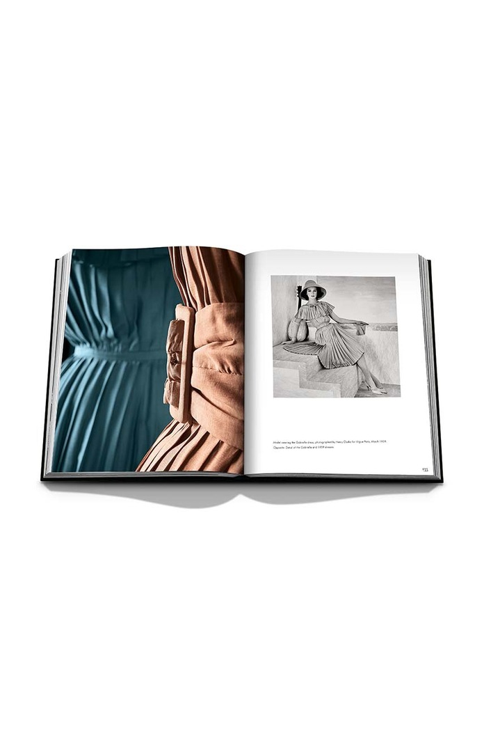 Assouline book Dior by Yves Saint Laurent by Laurence Benaim, English 9781614285991