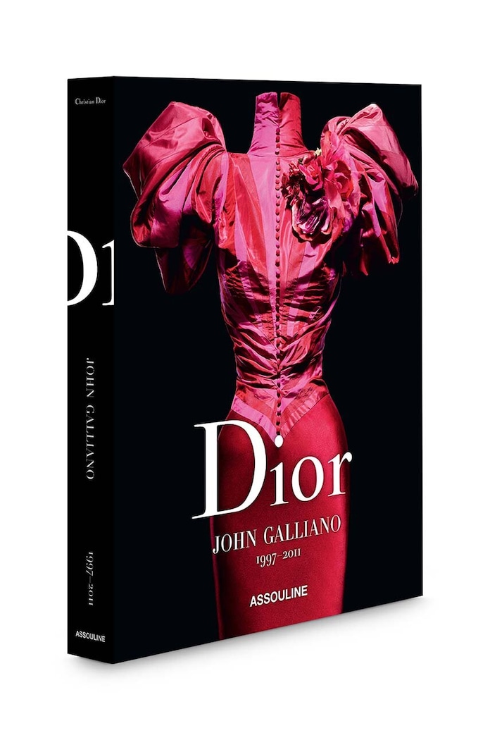 Knížka Assouline Dior by John Galliano, English 9781614287605 vícebarevná AA00