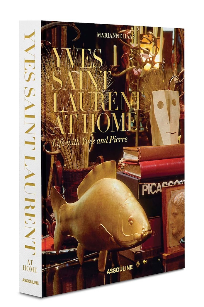 Kniha Assouline Yves Saint Laurent at Home, English 9781649801234 viacfarebná AA00