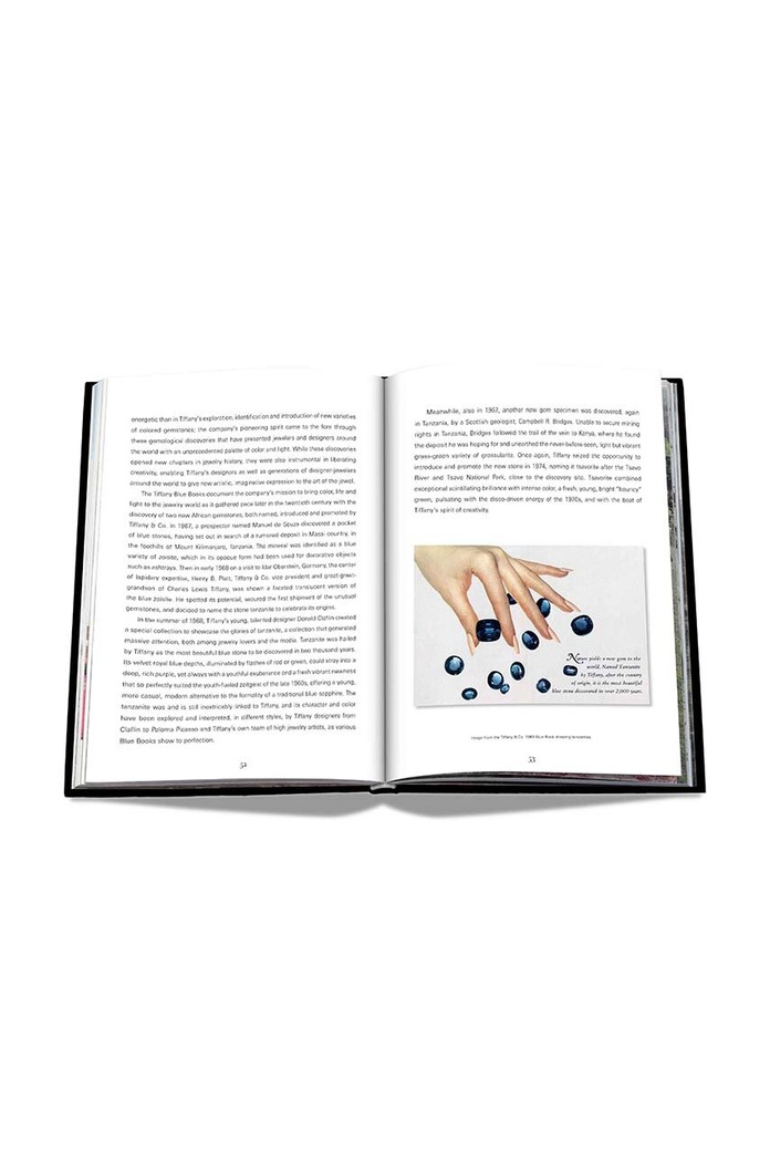Knížka Assouline Tiffany & Co. Vision and Virtuosity by Vivienne Becker, English vícebarevná 9781649800336