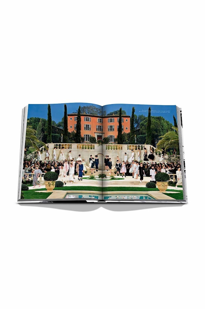 Knížka Assouline Chanel: The Legend of an Icon by Alexander Fury, English 9781649803443