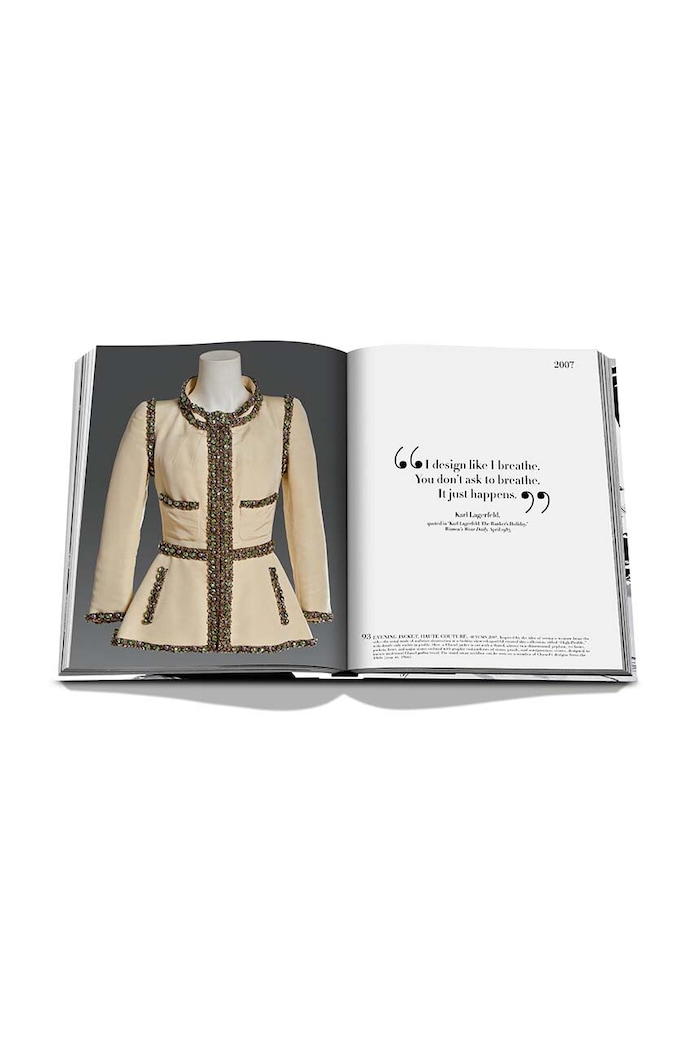 Knížka Assouline Chanel: The Legend of an Icon by Alexander Fury, English 9781649803443