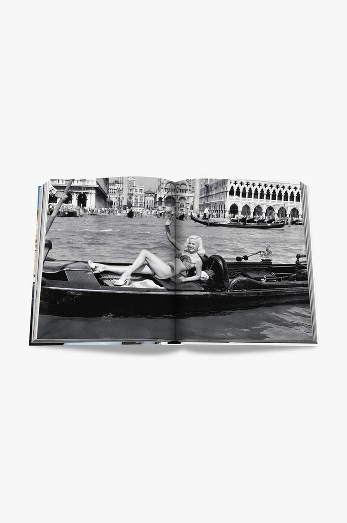 Knížka Assouline Dolce Vita by Cesare Cunaccia, English 9781649803016