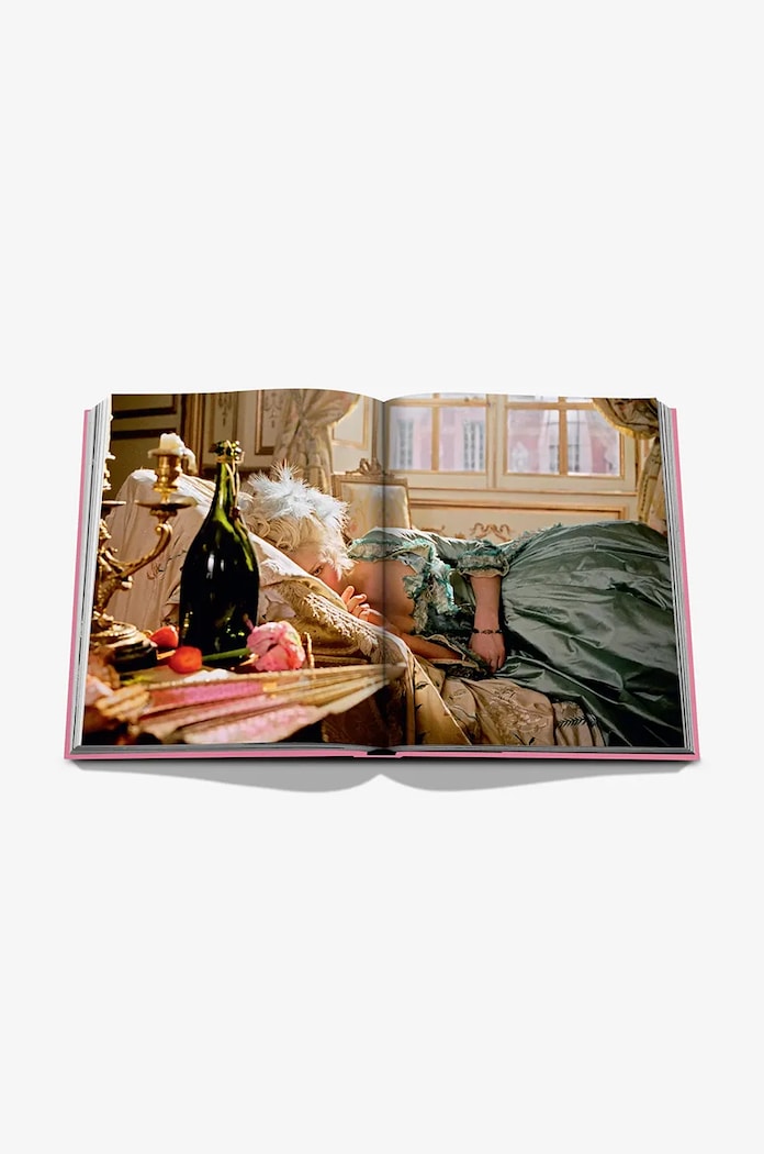 Книга Assouline 18th Century Style by Sophie Motsch, Emmanuel Sarméo, English 9781649803238