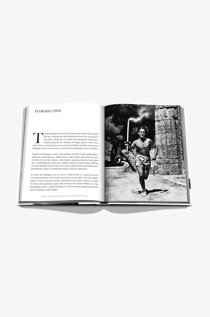 Kniha Assouline The Last Heroes by Olivier Margot and Étienne Bonamy, English viacfarebná 9781649803597