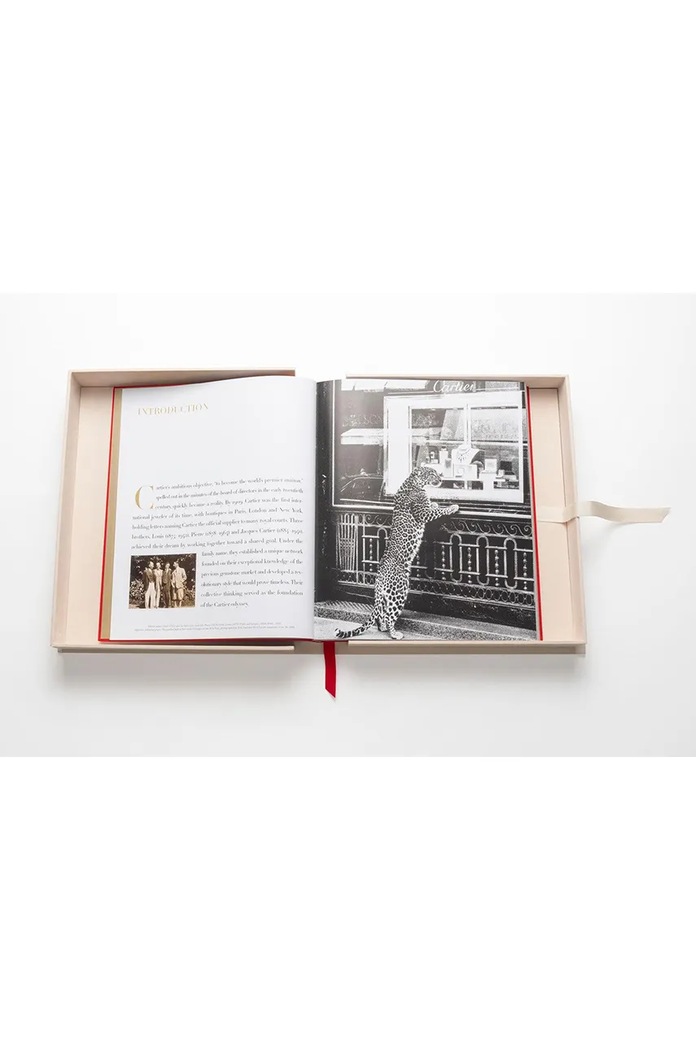 Assouline książka Cartier: The Impossible Collection by Hervé Dewintre, English 9781649802262